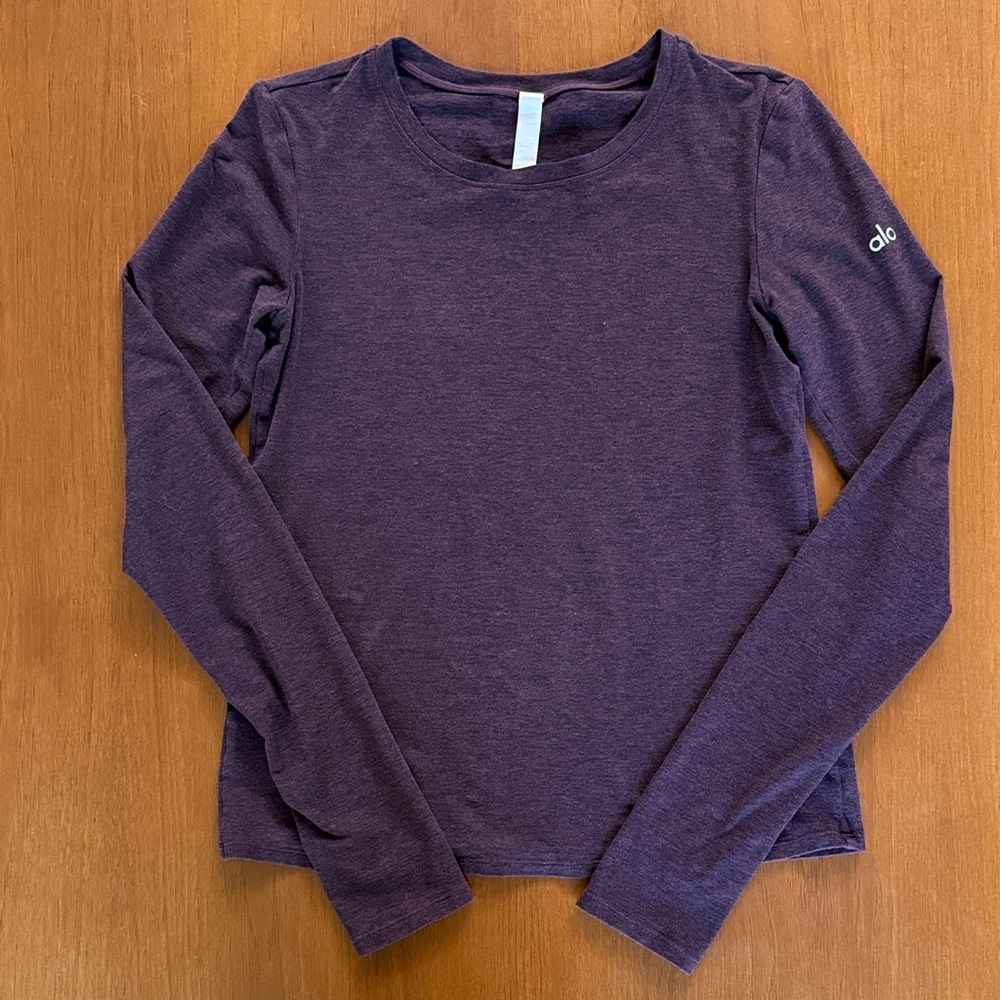 ALO Yoga Heathered Purple Long Sleeve Top womens